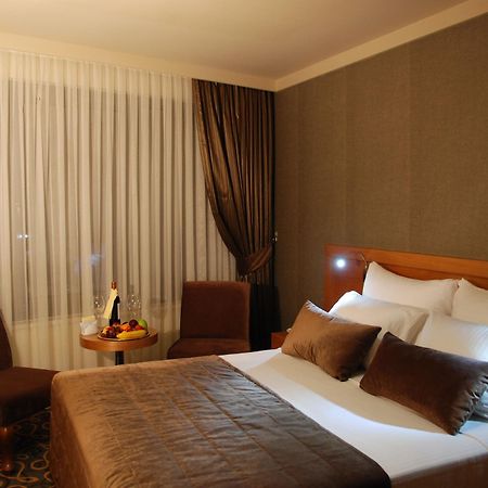 Volley Hotel Izmir Eksteriør billede