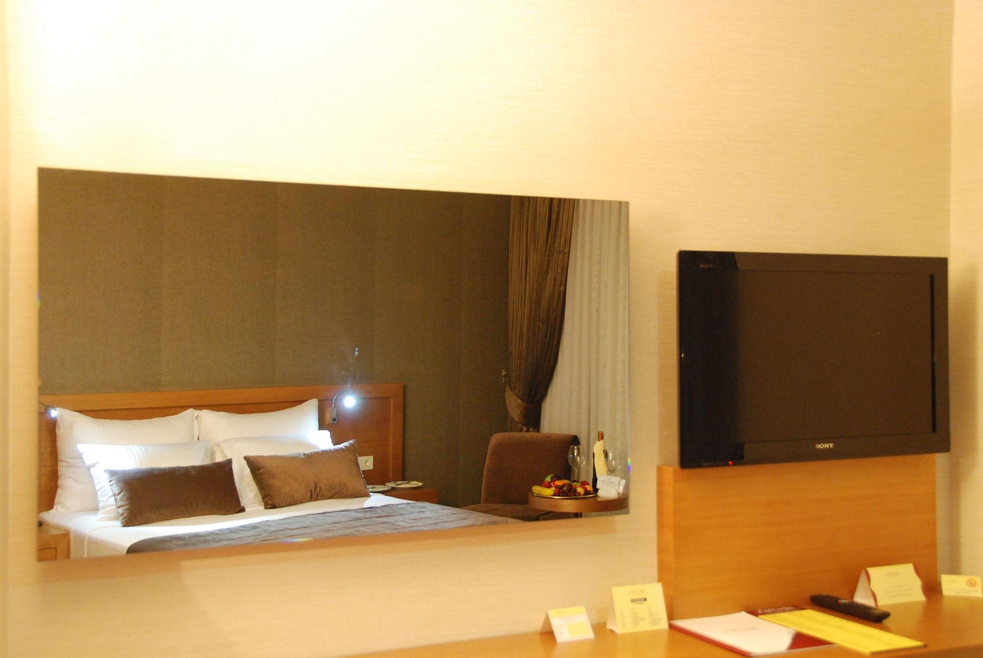 Volley Hotel Izmir Eksteriør billede