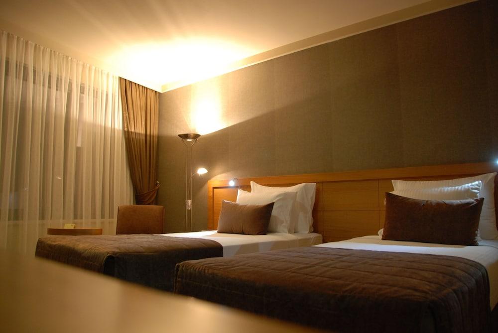 Volley Hotel Izmir Eksteriør billede