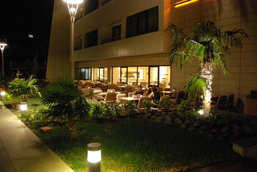 Volley Hotel Izmir Eksteriør billede